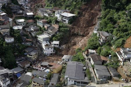 Число погибших от стихии в Бразилии возросло до 762 человек